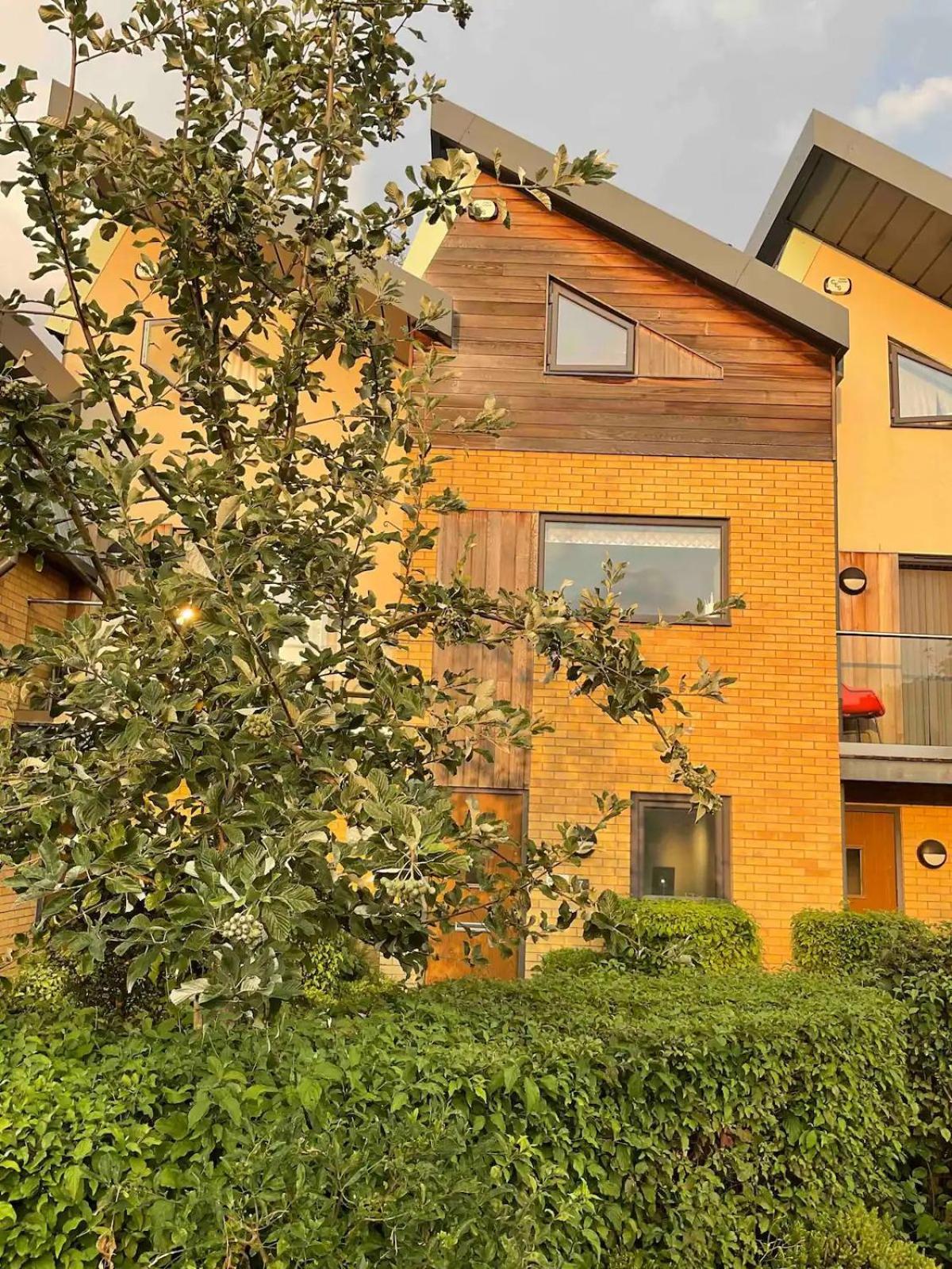 Pass The Keys Stunning Townhouse In Uphill Historic Lincoln Exterior foto